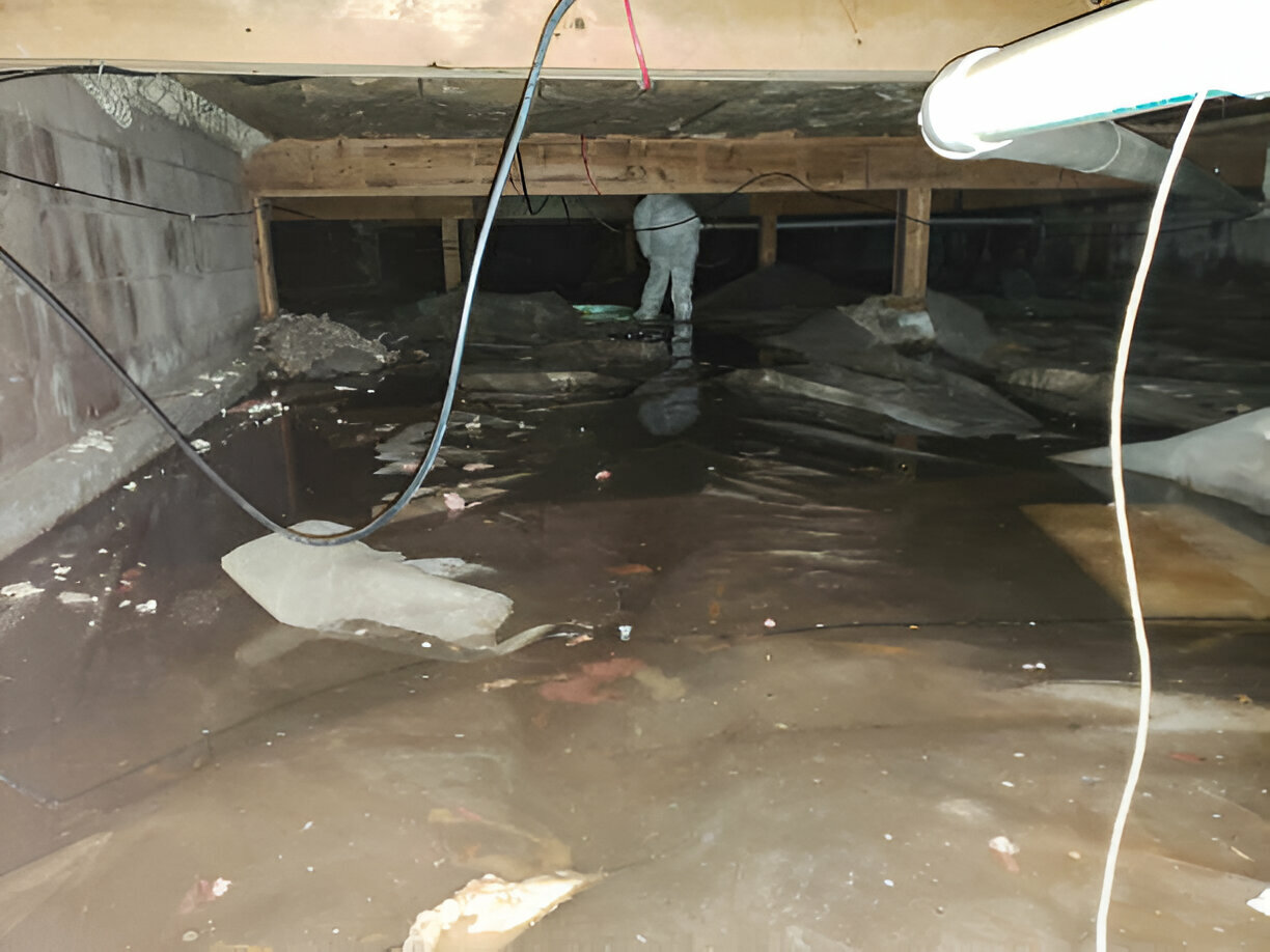 Flooded crawl space with standing water issues